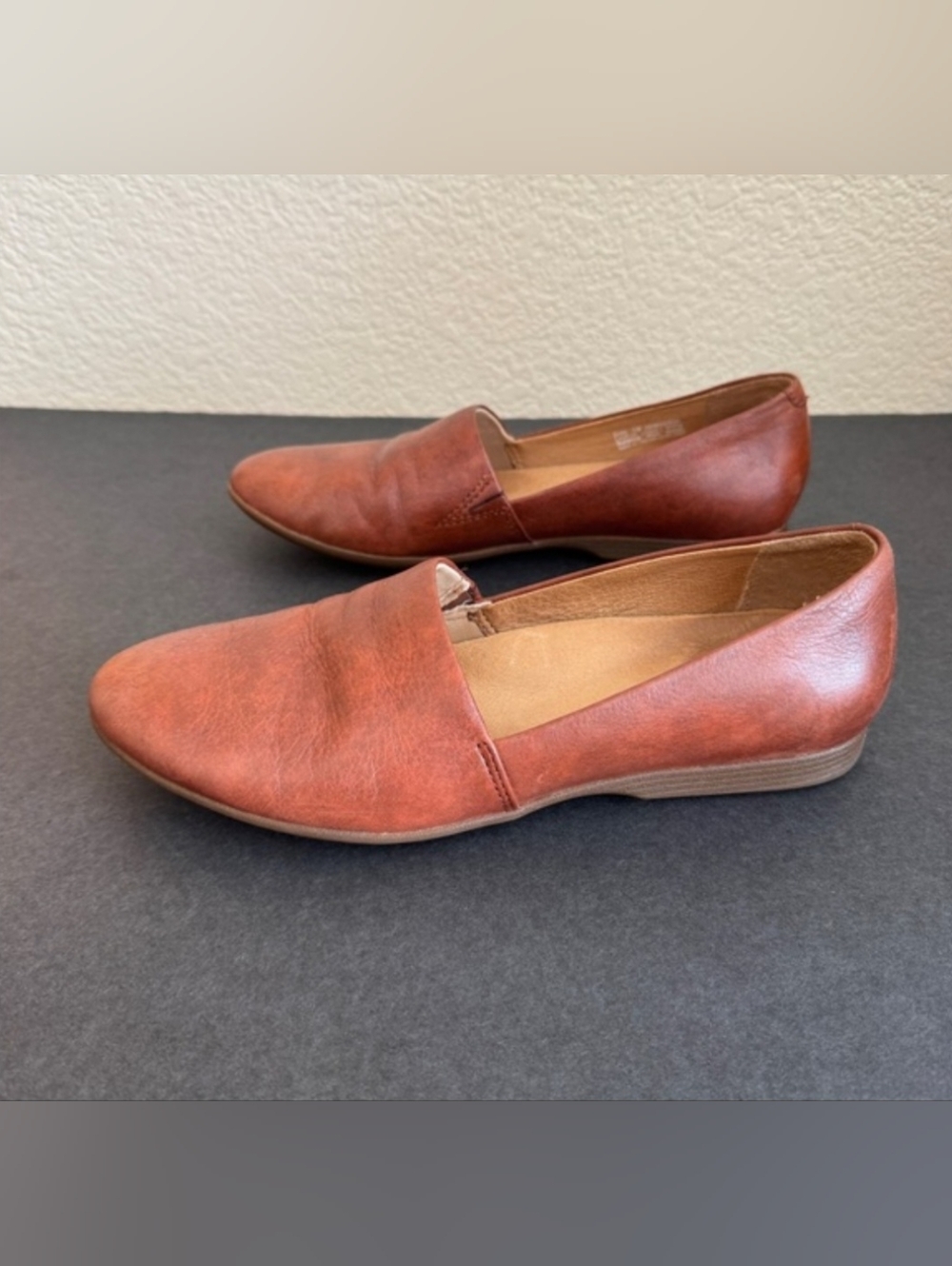 Dansko Larissa Cognac/Tan Brown Leather Slip-On Flats Size 39